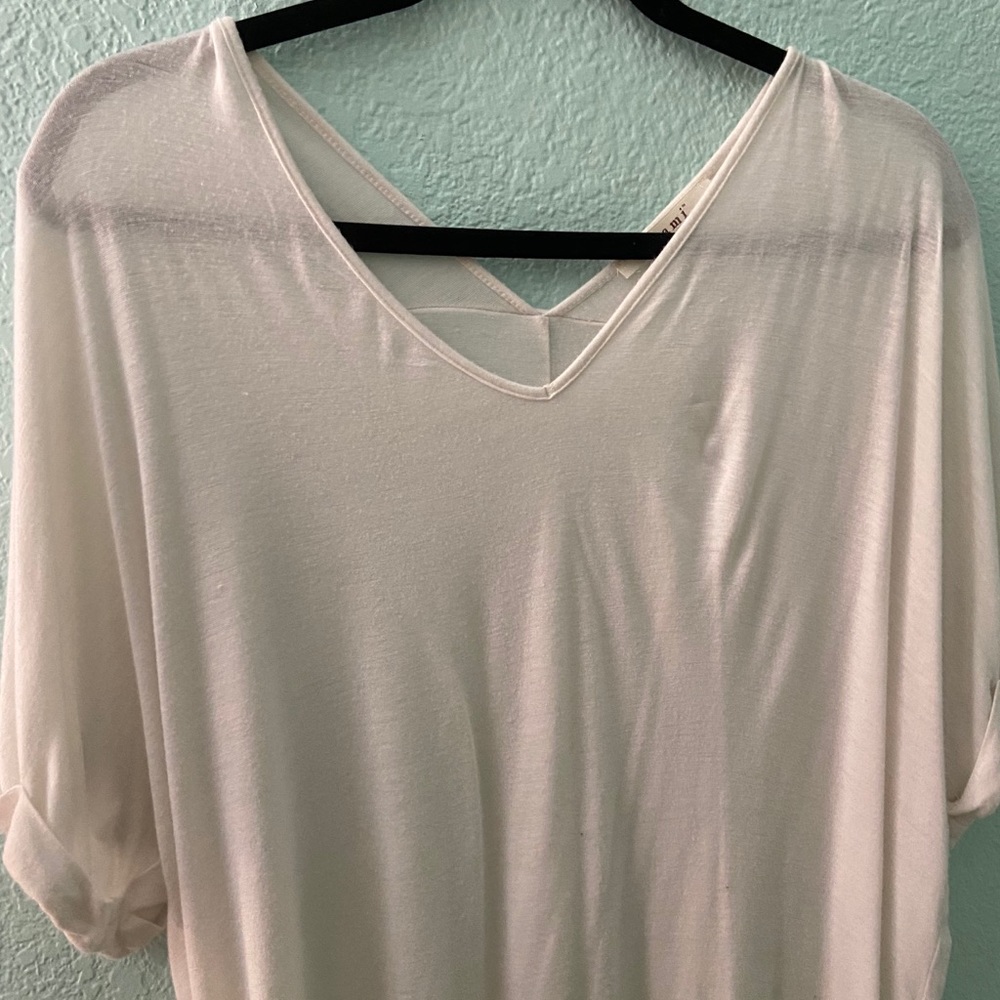 flowy white tshirt